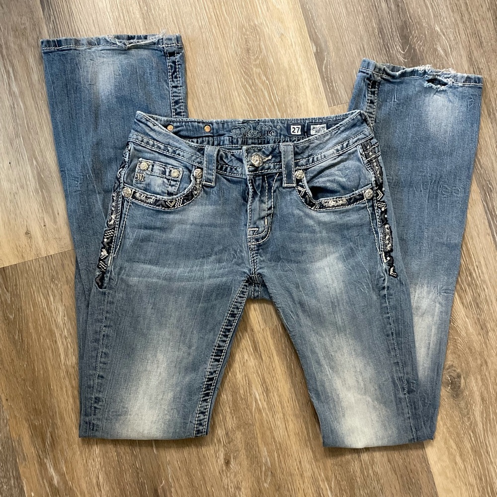 Miss Me Jean.      Size 27
